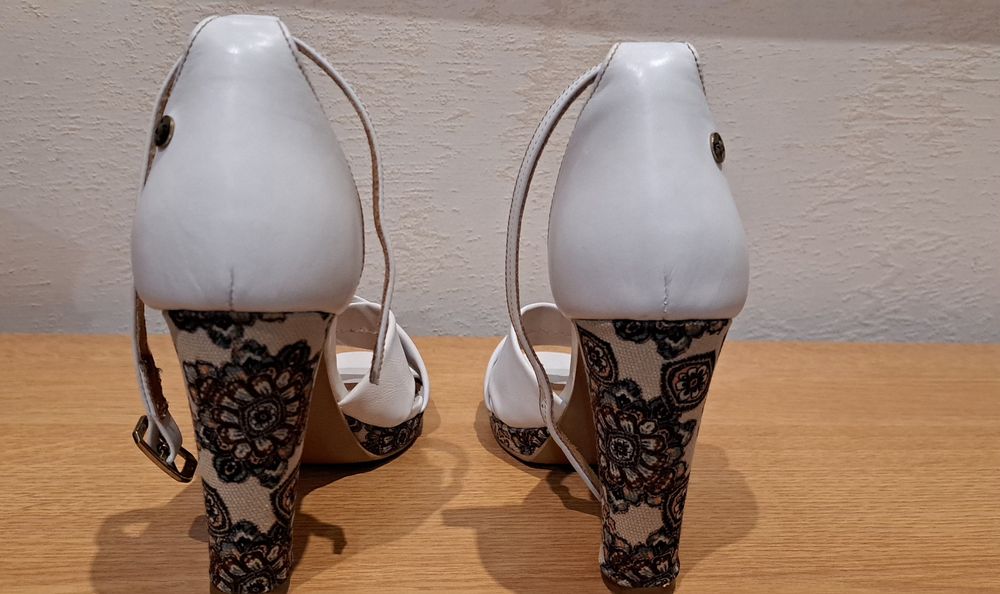 Skórzane sandałki Maciejka