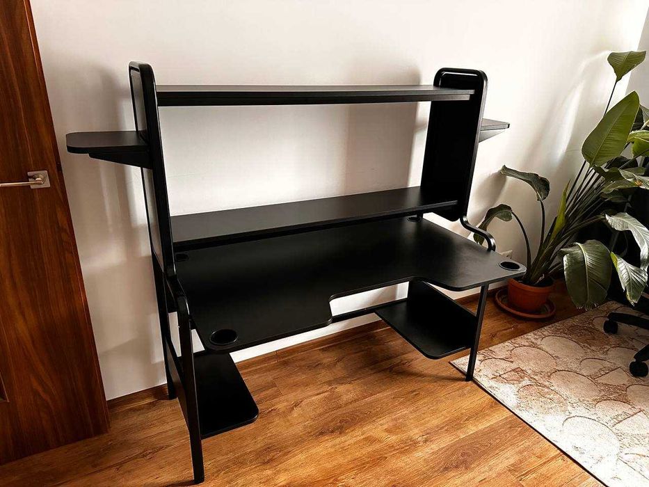 Biurko FREDDE do pracy lub gamingu