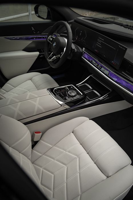 Wynajem auto do ślubu / wesele BMW 7 G70