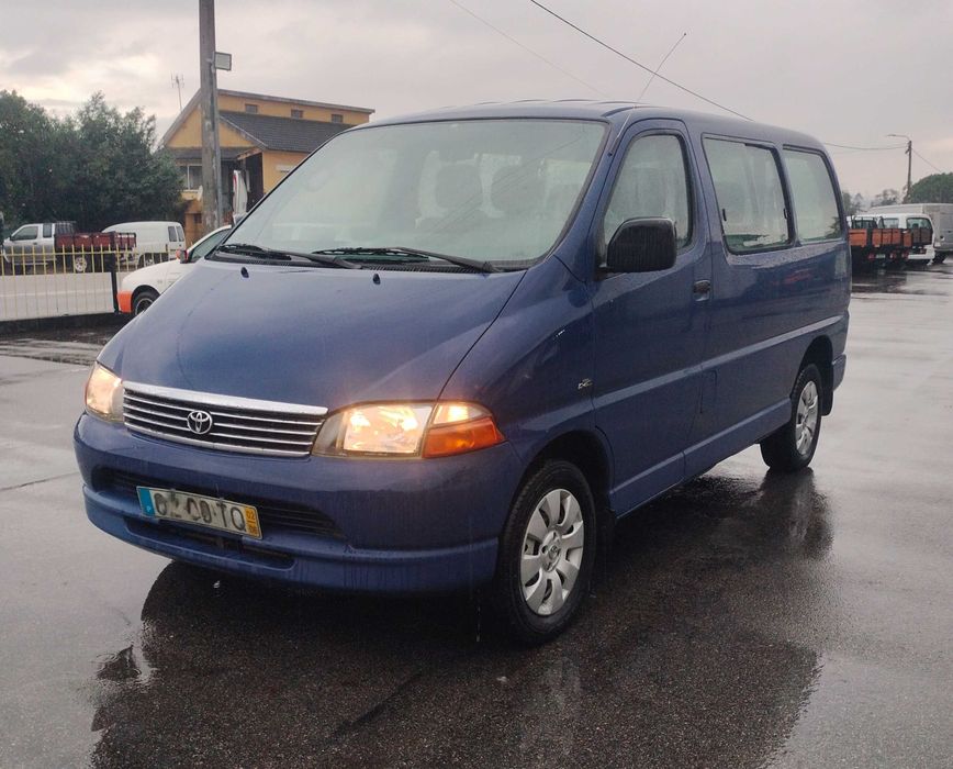 Toyota HiAce D4D 6lug versão luxo