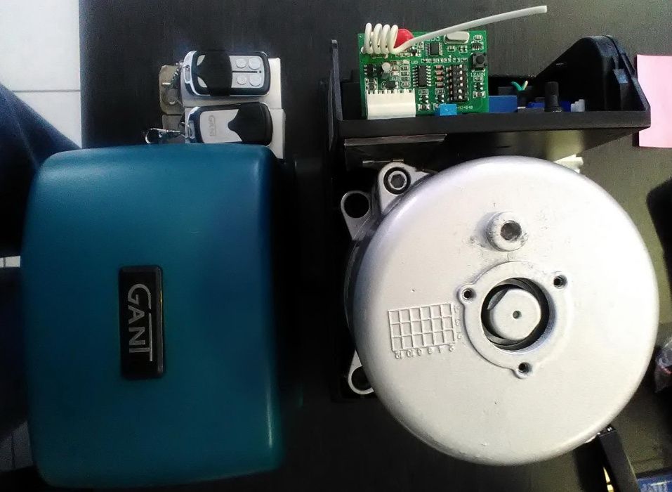 Автоматика для відкатних розсувних воріт Gant IZ500/600/1200 привод