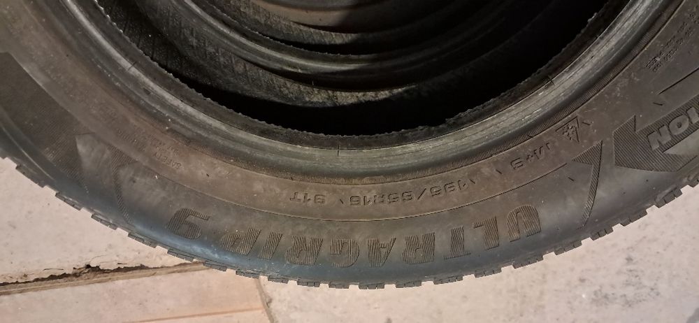 Шини зимові б/у бренд Good year