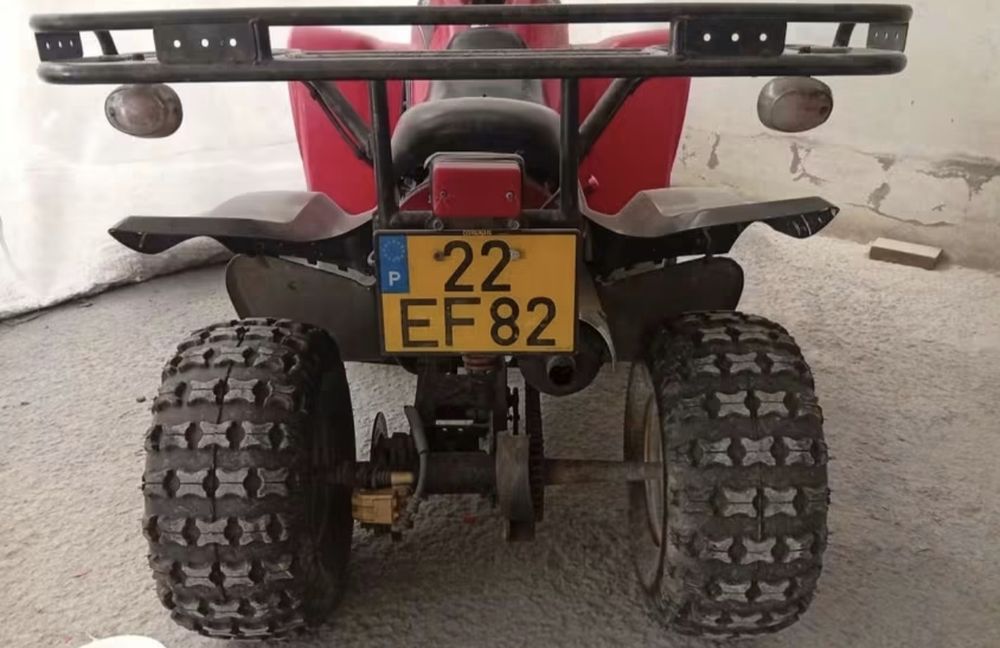 Troco Moto 4 com Matrícula