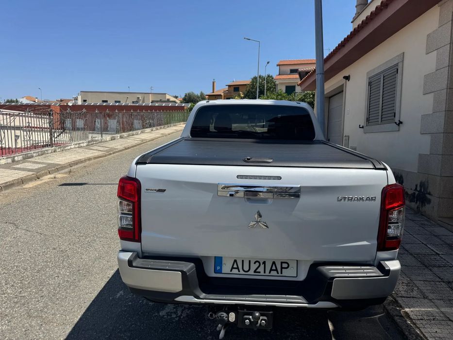 Mitsubishi L200 2.3 DI-D Space Cab Invite Strakar Look 4WD