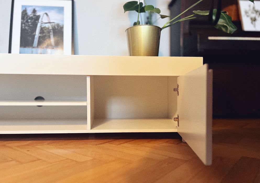 > PRZECENIONA Szafka RTV biała 190 cm z salonu Euforma Puławska