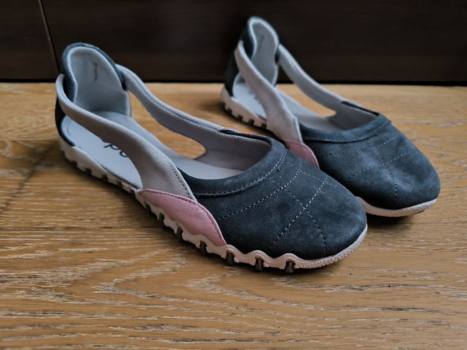 Спортивні балетки з яловичої шкіри з трекінговою підошвою bonprix