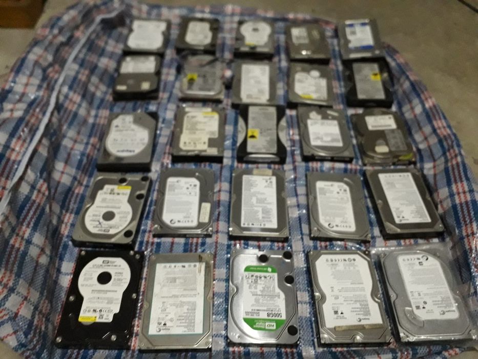 Vários discos rígidos SATA e IDE (PATA) 3.5"