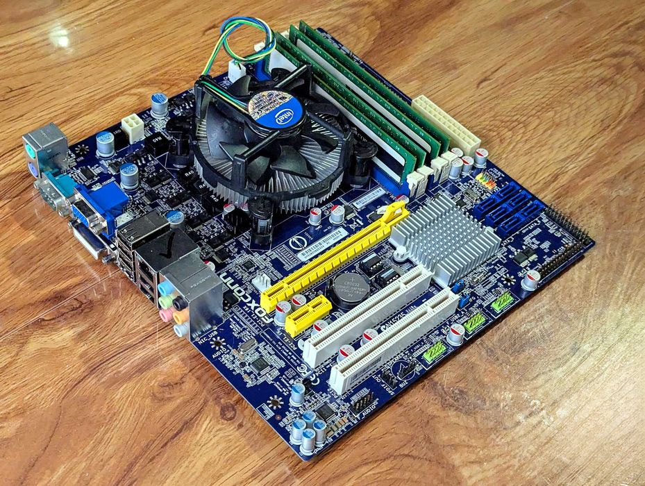 Комплект core i5-660 /12gb DDR3/Foxconn H55M-S материнка 1156 COM порт