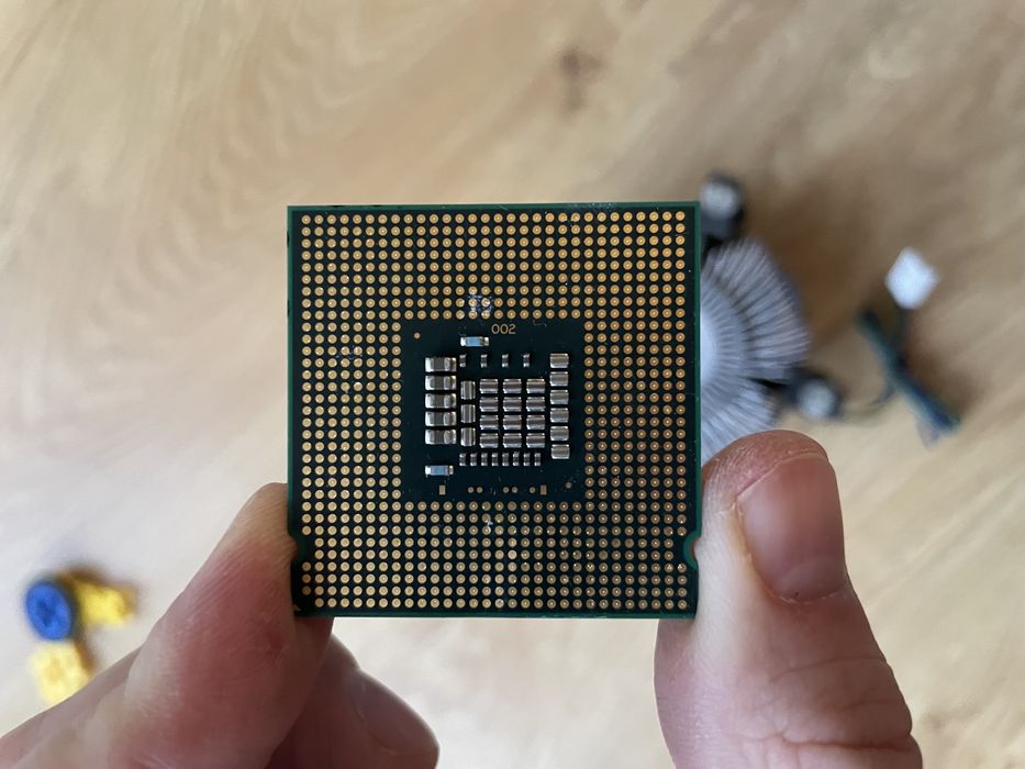 Procesor Intel Core 2 Duo E8400 + chłodzenie LGA775 sprawne