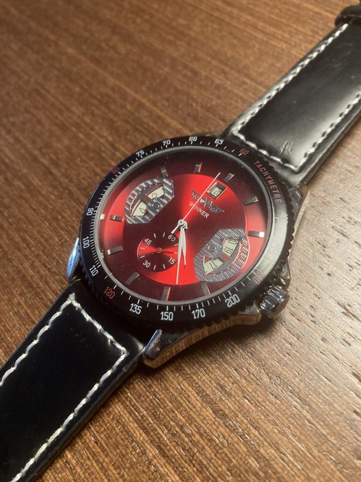 | Relógio WINNER automático | Vermelho | Como novo |