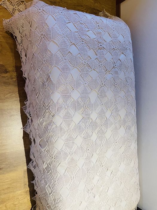 Colcha de renda 1,85*2,55 ANTIGUIDADE - Excelente estado!!