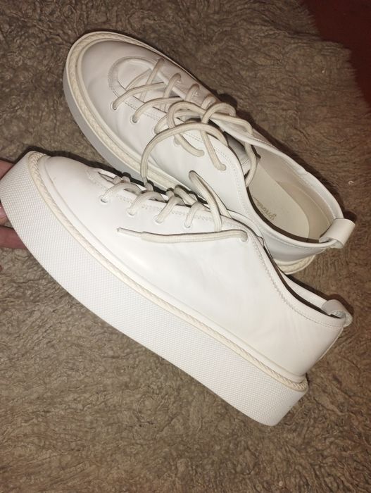 Мокасини кросівки шкіряні білого кольору