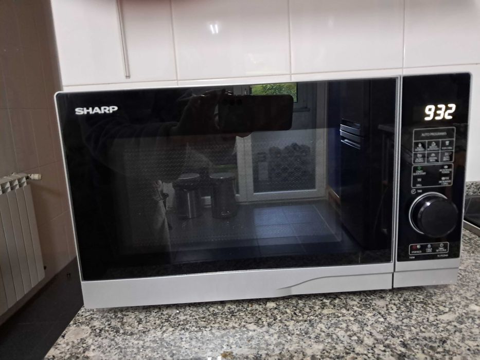 Micro-ondas SHARP com Grill – 900W