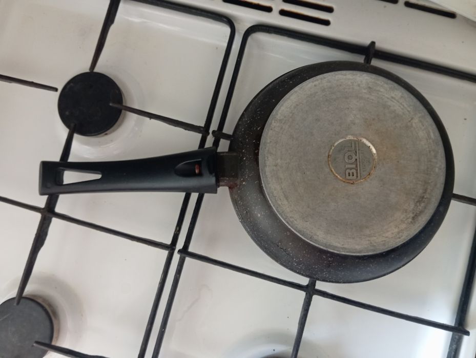 Сковорода Biol диаметр 21 см. Состояние нормальное . Вышлю по Украине