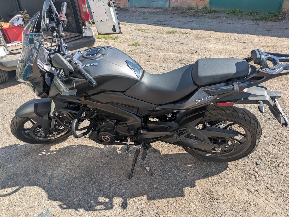 Мотоцик bajaj 400