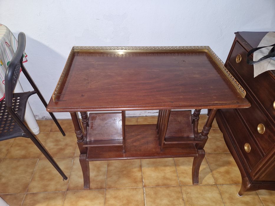 Mesa de por livros