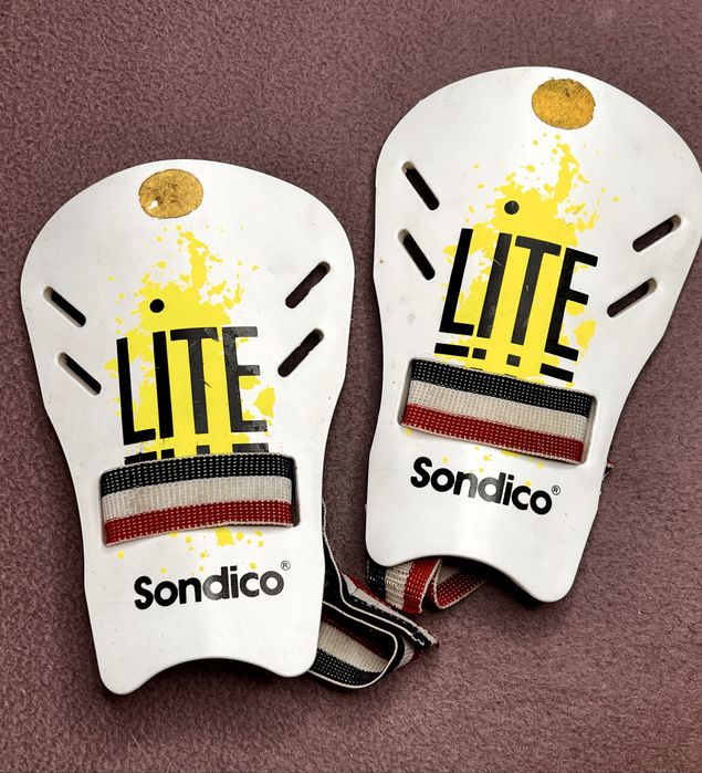 Бокс перчатки фути захист