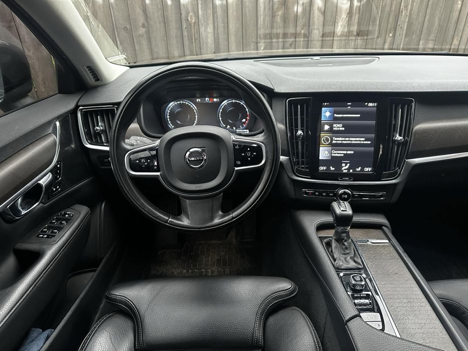 Volvo V90 Cross Country