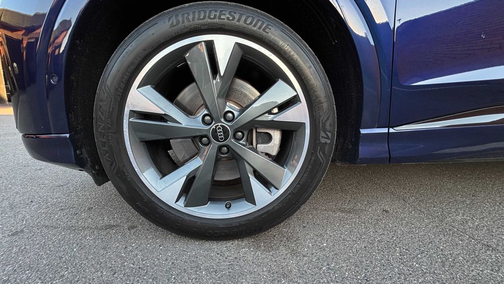 Продам  AUDI E-Tron Q4