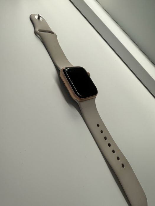 Apple watch se GPS+ Cellular