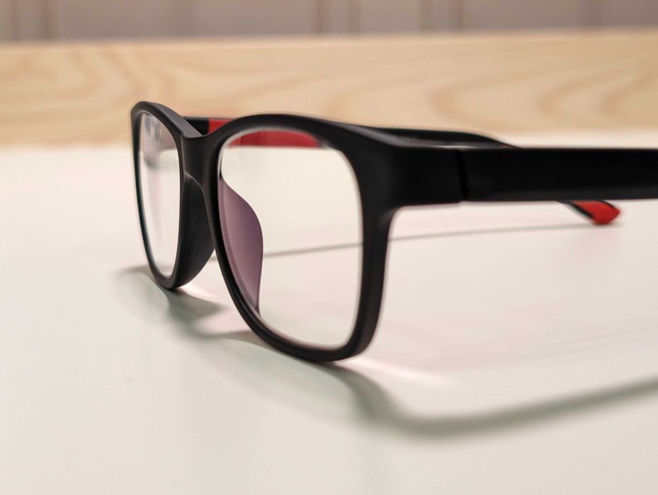 Дитячі окуляри хамелеон для зору Л +0,75; П +0,75 на вік 5-10 років