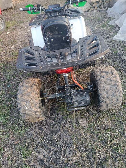 Електроквадроцикл