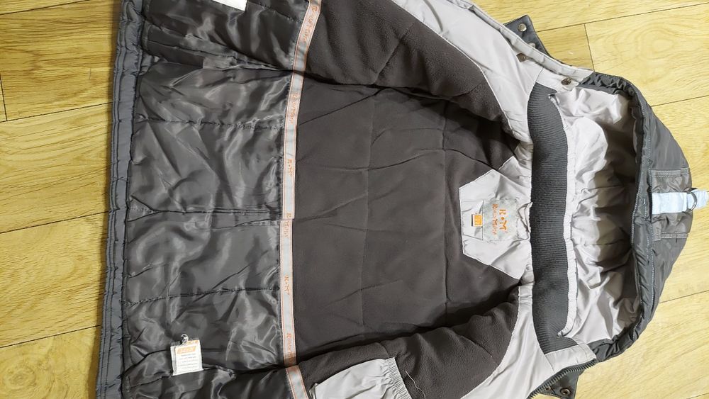 Продам зимнюю куртку