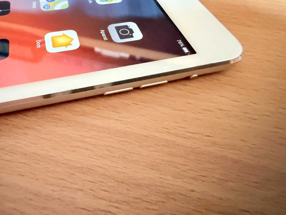 Apple iPad mini 3 16GB + pokrowiec