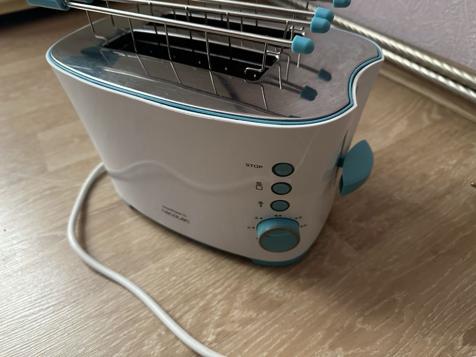 Продам тостер 650w