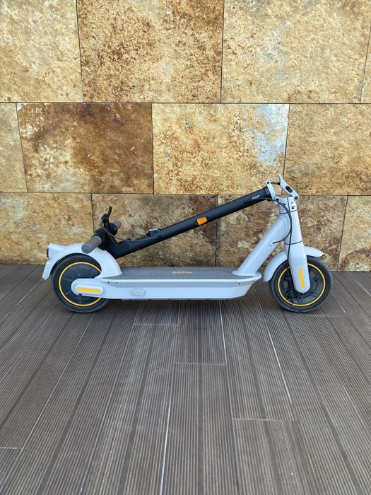 Trotinete Elétrica E-Scooter SEGWAY-NINEBOT Max G30 LE