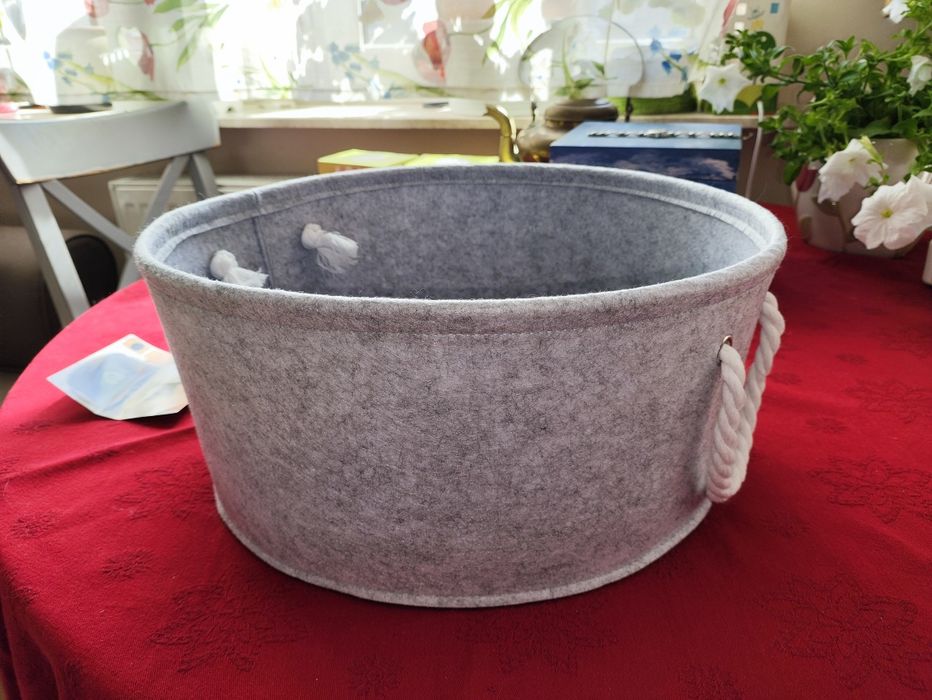 Nowe legowisko dla kota 38 cm średnica wysokość 16,5 cm z poduszką.