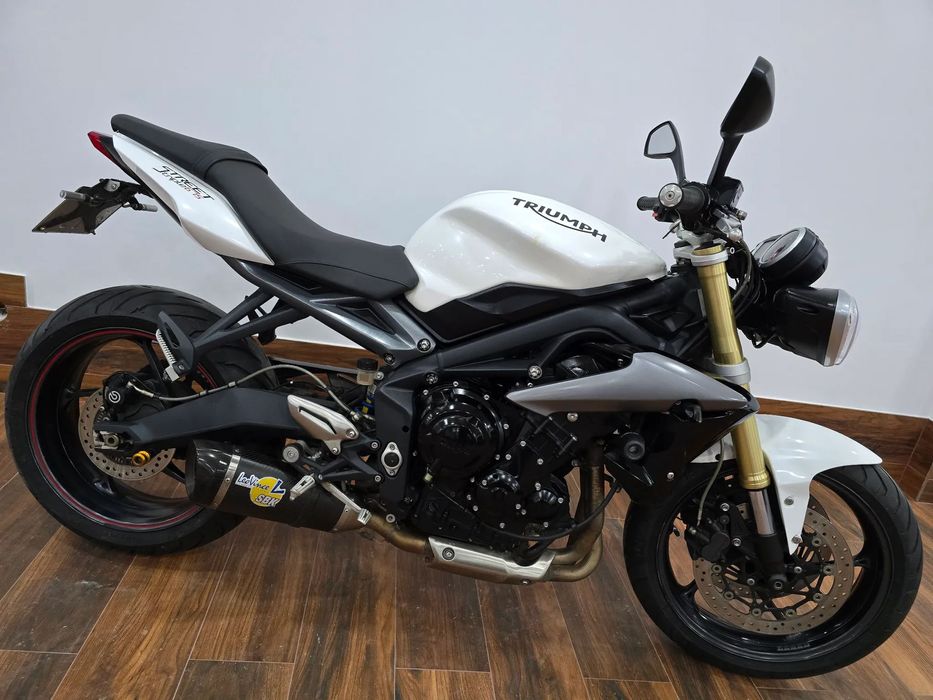 Triumph Street Triple TRIUMPH STREETTRIPLE 675 LIFT Street Triple 675 StreetTriple675