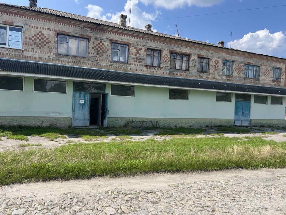 Продам або здам в оренду комерціцну нерухомість 200м.кв