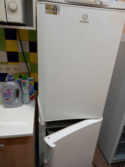 Продам холодильник