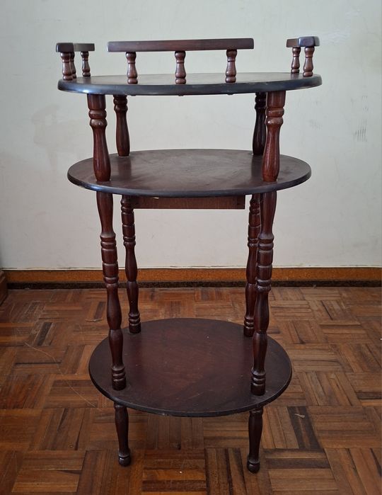 Mesa de apoio em madeira