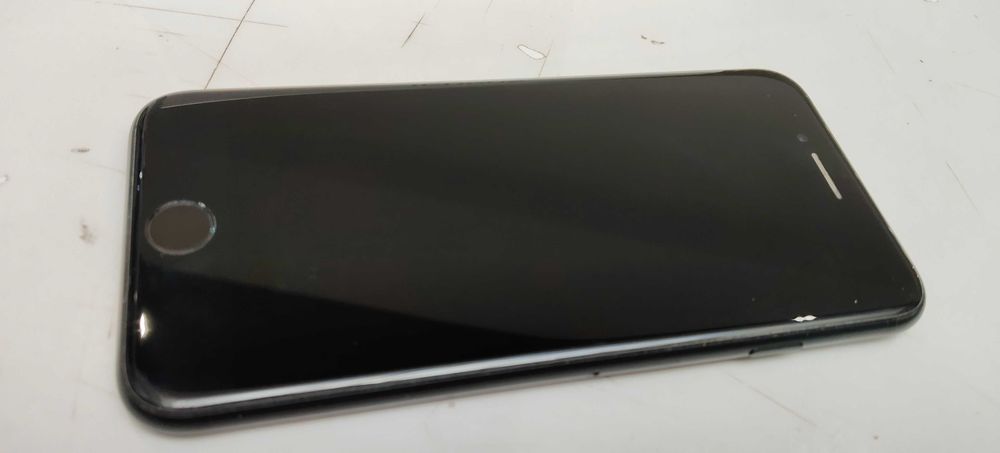 Jak NOWY Telefon Apple Iphone SE 2020 64gb Black LECLERC Wyspa GSM
