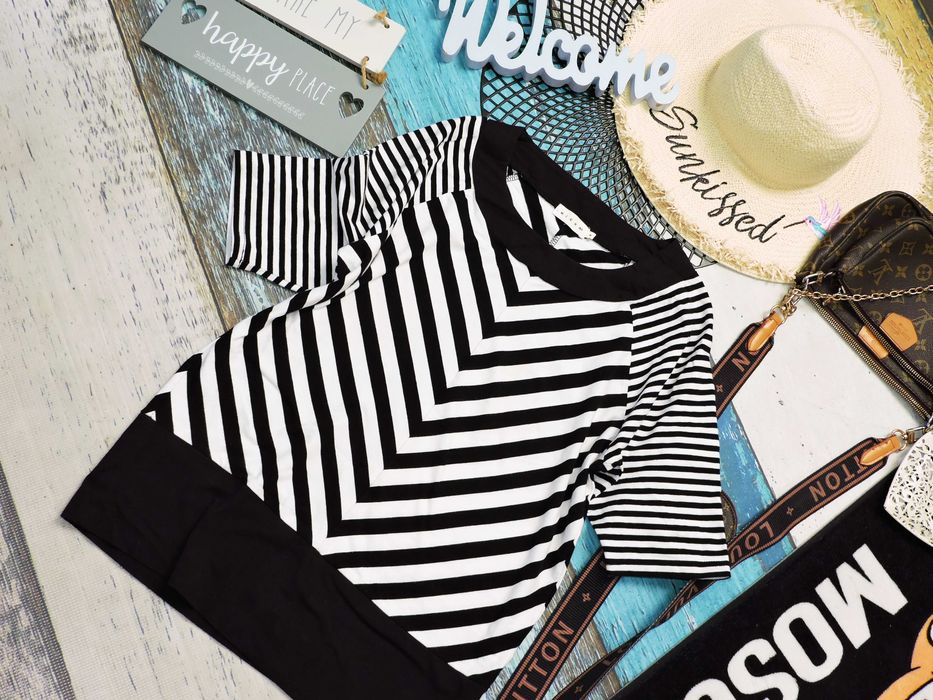 Micha Bluzeczka black white paski 36