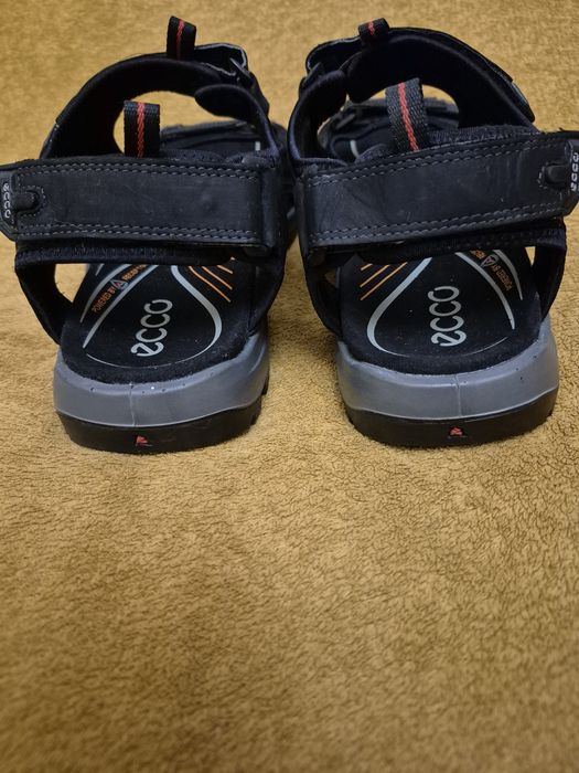 Босоножки кожаные  ECCO p. 45