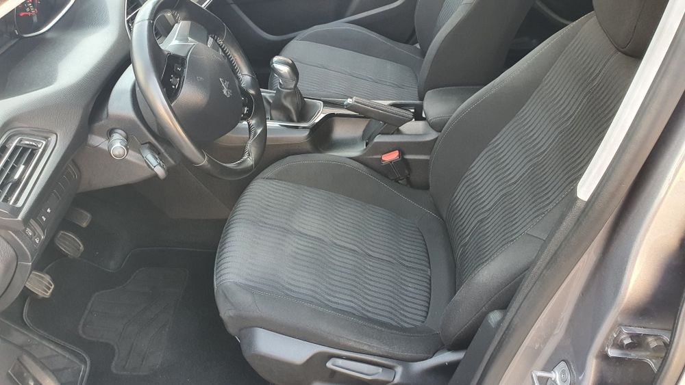 Peugeot 308 2016