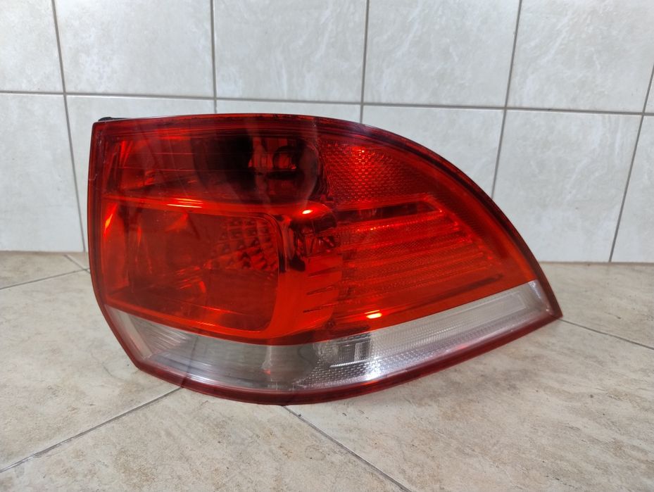 Www Volkswagen Golf 5 V kombi lampa prawa tył hella Europa wysyłka OLX