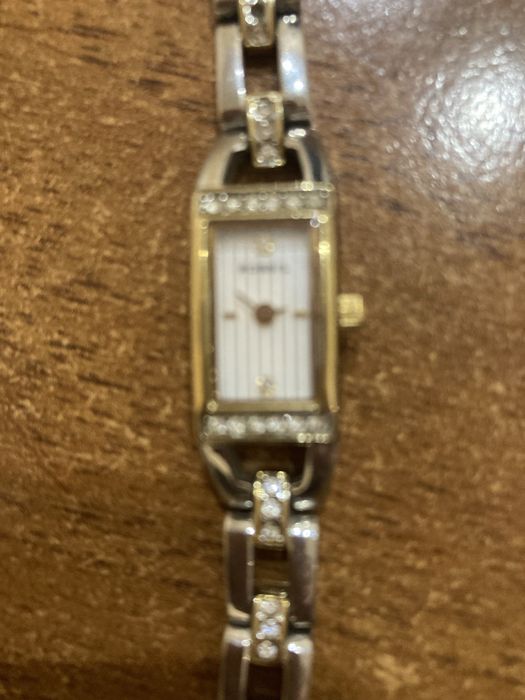 Годиник Fossil зі стразами