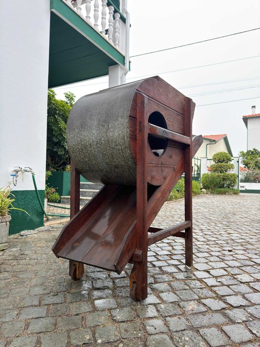 Tarara Antiga em Madeira para Milho e Cereais | Peça Agrícola Tradicional Portuguesa | Coleção | Decoração