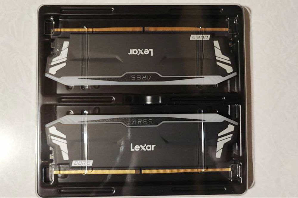 Lexar 32 GB (2x16GB) DDR5 6400 MHz Ares RGB