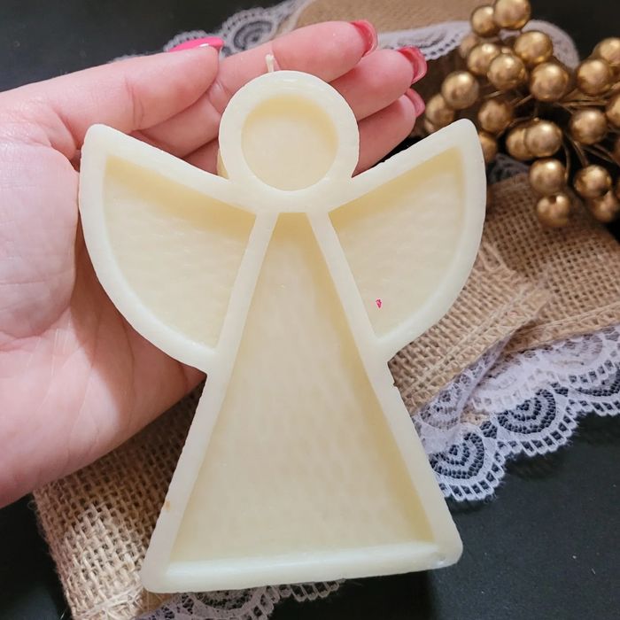 Свічка ручної роботи з натурального бджолиного воску