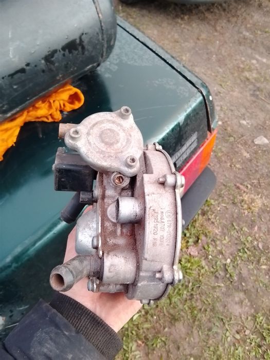 Газовий балон на 20 літрів взборі з мультиклараном