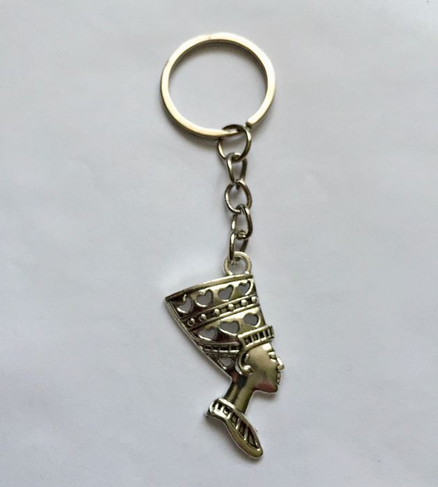 Egipt amulet Nefretete brelok do kluczy srebrny