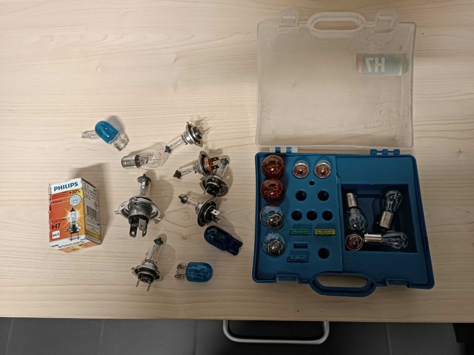 Komplet żarówek samochodów