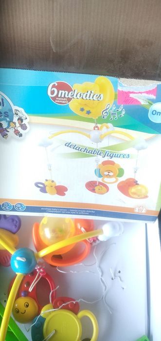 Музикальна іграшка на кроватку для немовля