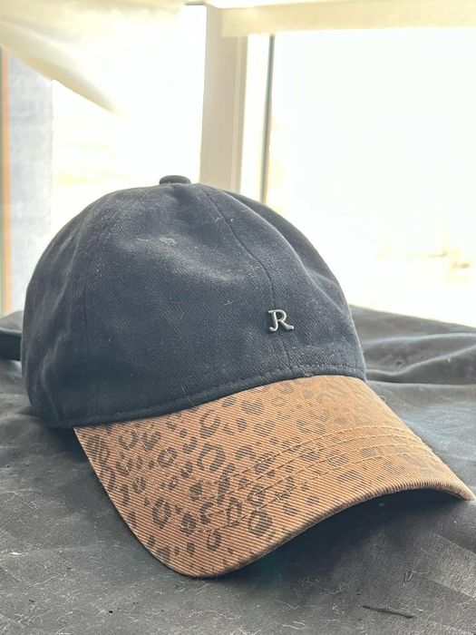 Стильна кепка унісекс