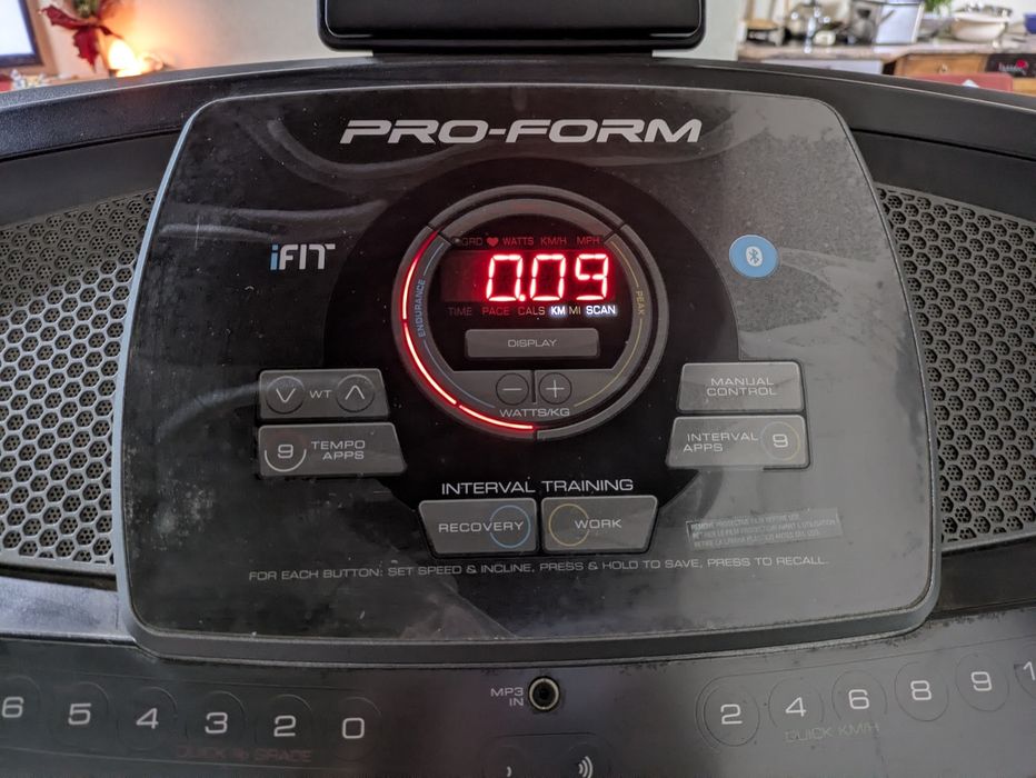 Performance 400i Treadmill436679423411496962